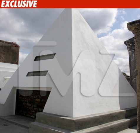 nic-cage-tomb-ex-tmz