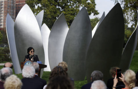 Rahm Emanuel, Yoko Ono